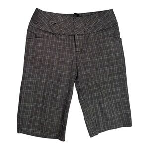 Rampage Gray Plaid High Rise Shorts Size 3 Dressy Workwear Trousers Style